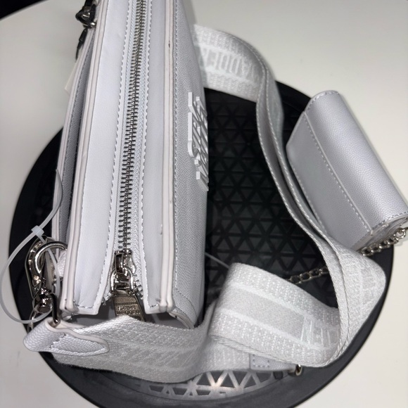 Steve Madden Light Gray Crossbody Bag with Pouch - Picture 5 of 7